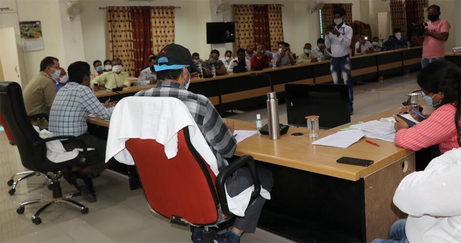 बमौरी किसकी ? 3 नवंबर को जनता देगी अपना मत, 10 नवंबर को ईव्हीएम उगलेगी विधायक बमौरी किसकी ? 3 नवंबर को जनता देगी अपना मत, 10 नवंबर को ईव्हीएम उगलेगी विधायक