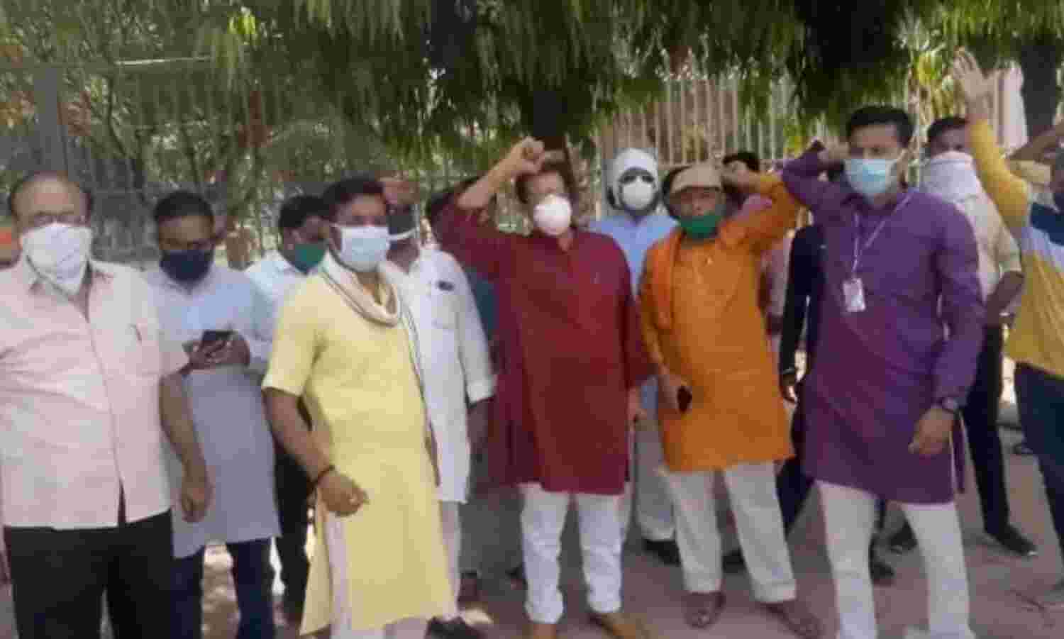 बरैया के बयान के विरोध में ब्राह्मण एवं क्षत्रिय समाज में आक्रोश