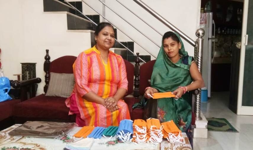 पहले खुद मास्क बनाना सीखा फिर महिलाओं को रोजगार देकर आत्मनिर्भर बनाया