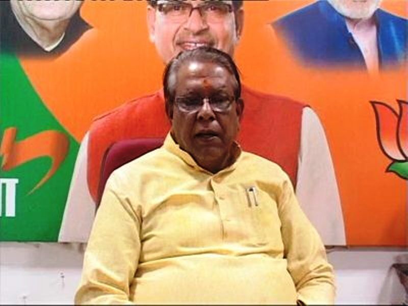 दिग्गी और कमलनाथ के एजेंट हैं कम्प्यूटर एवं मिर्ची बाबा: गुप्ता