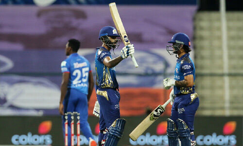 मुंबई इंडियंस ने दिल्ली कैपिटल्स को पांच विकेट से दी शिकस्त