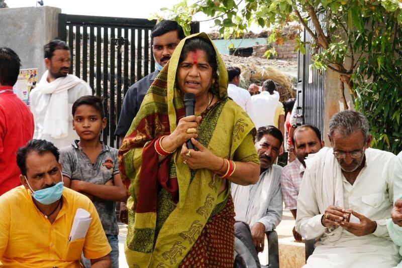 मंत्री इमरती देवी का दावा 80 हजार मतों से जीतेंगी, ना बसपा,ना कांग्रेस  चुनौती