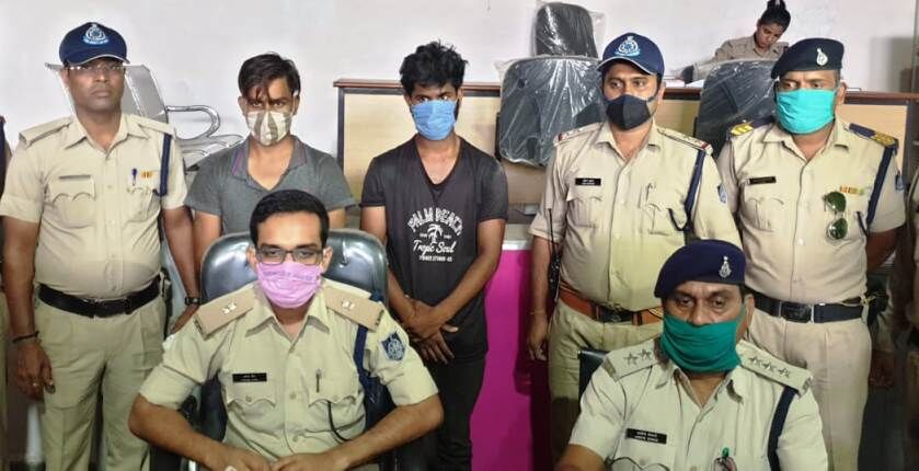 ऑटो चालक के साथ बेरहमी से मारपीट करने वाले दो आरोपी गिरफ्तार