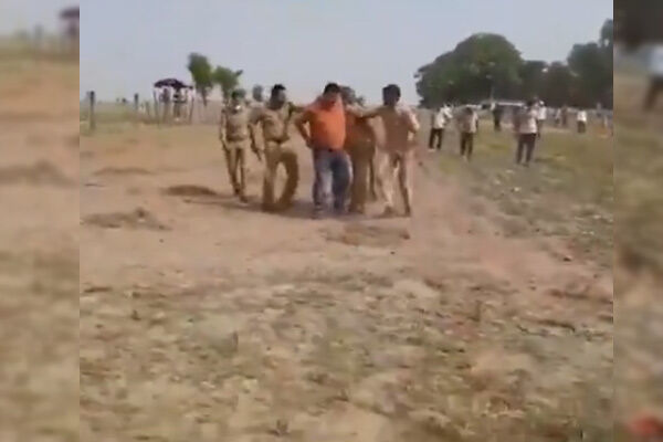 उप्र : विधायक के करीबी ने पुलिस अफसरों और एसडीएम के सामने युवक को गोली मारकर की हत्या