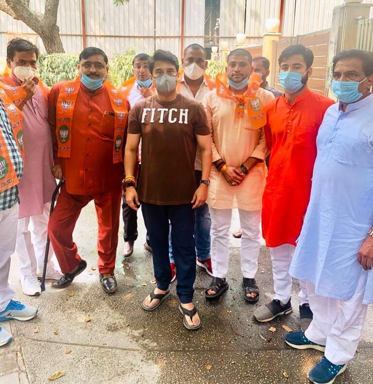 मुरैना में उपचुनाव से पहले कांग्रेस को लगा झटका, दो नेता हुए भाजपा में शामिल