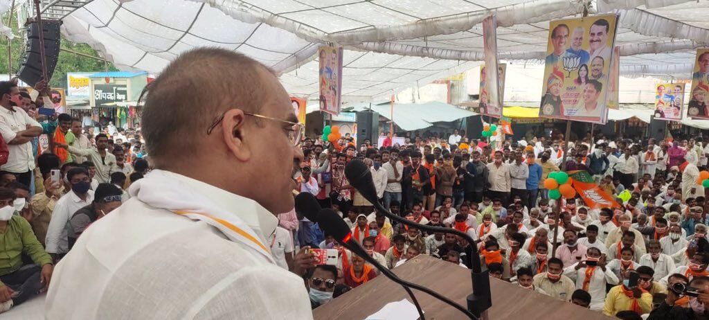 दिग्विजय सिंह देश के सबसे बड़े जयचंद, कांग्रेस ने जनता से छलावा किया : वीडी शर्मा