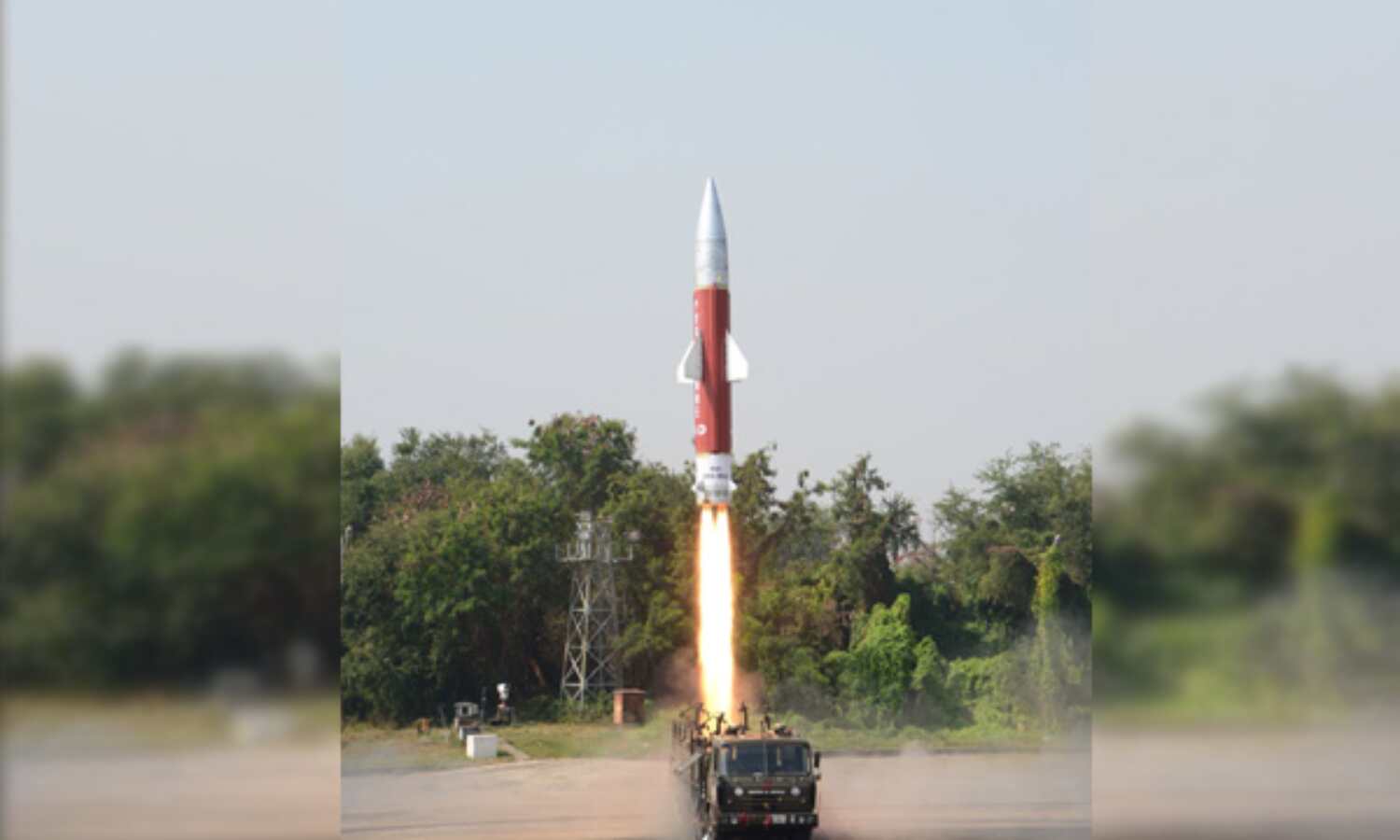ओडिशा के बालासोर तट से किया पृथ्वी-2 बैलिस्टिक मिसाइल का सफलतापूर्वक परीक्षण