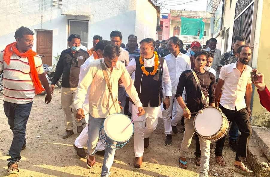 उपचुनाव के अभियान में परवान चढ़ रही जुबानी जंग