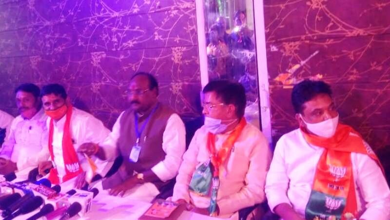 महिलाओं का मजाक उड़ाना कांग्रेस की संस्कृति में समाहित : लालसिंह आर्य महिलाओं का मजाक उड़ाना कांग्रेस की संस्कृति में समाहित : लालसिंह आर्य