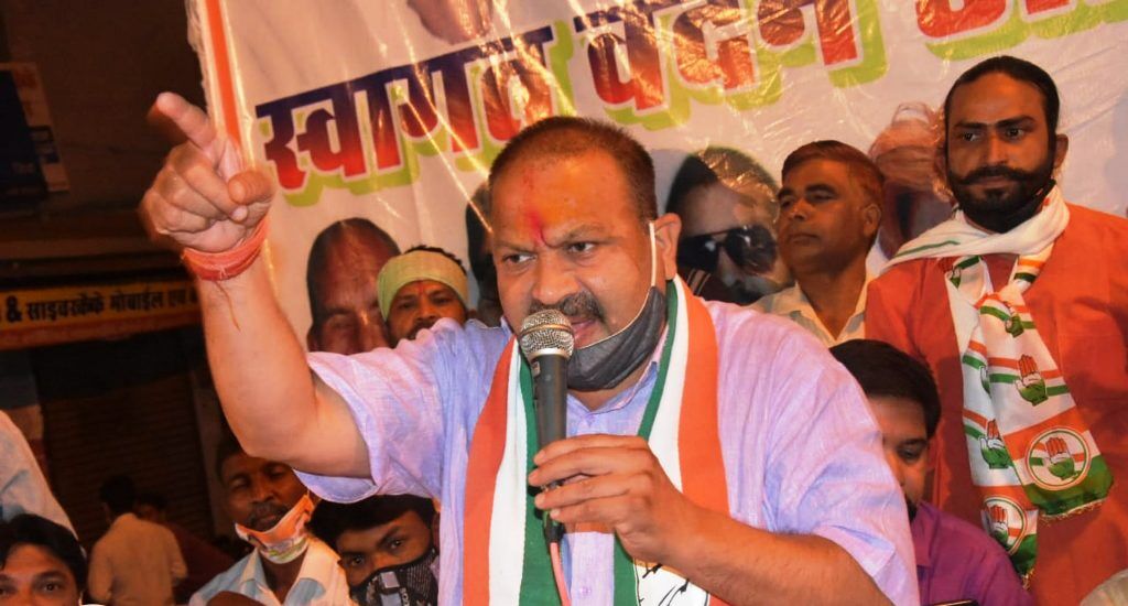 मां के हाथों का बना खाना मिलते ही दूर हो जाती है थकान मां के हाथों का बना खाना मिलते ही दूर हो जाती है थकान