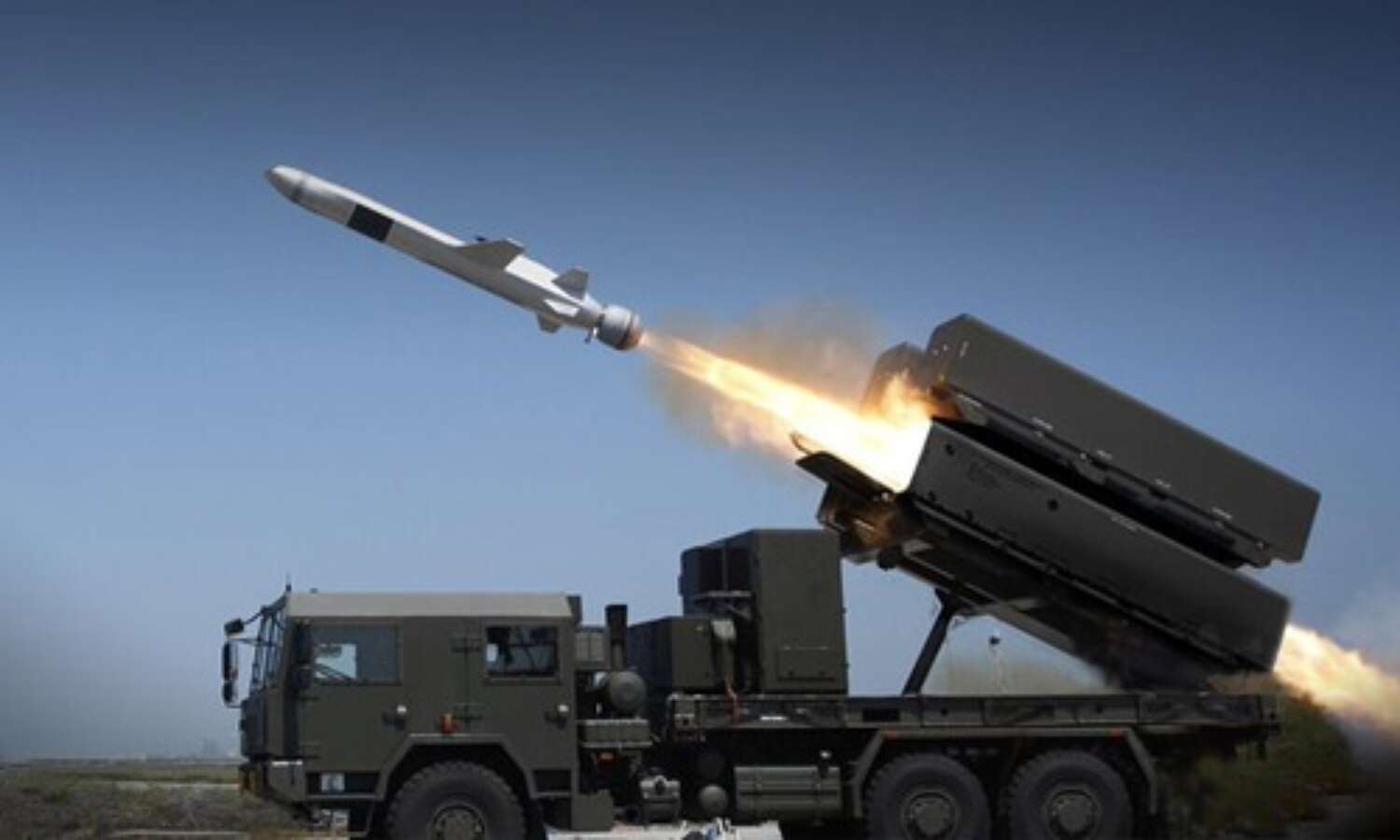 शी जिनपिंग की सेना युद्ध की तैयारियों में जुटी, जवानों ने दागीं दर्जनों मिसाइलें