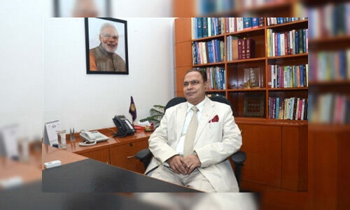 राष्ट्रपति ने दिल्ली विश्वविद्यालय के वाइस चांसलर को किया सस्पेंड