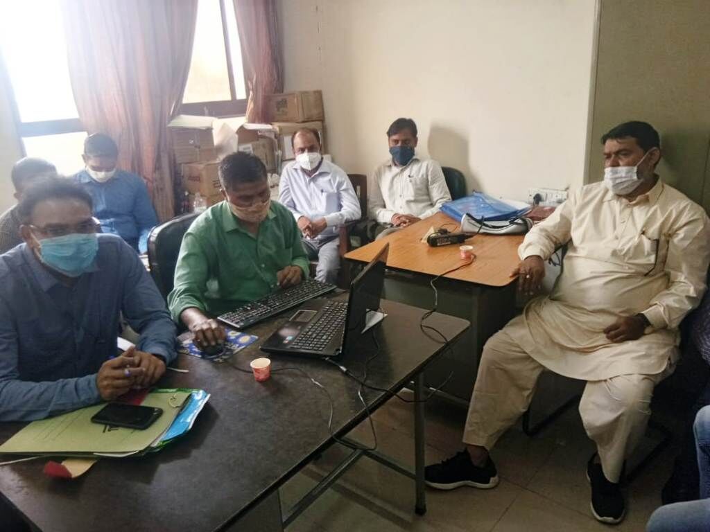 लोकायुक्त का छापा, कलेक्ट्रेट में रिश्वत लेता बाबू रंगे हाथों गिरफ्तार