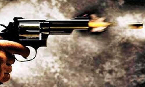 पत्नी विवाद से गुस्साए दामाद ने ससुर पर चलाई गोली, आरोपी एक्टिवा छोड़कर भागा