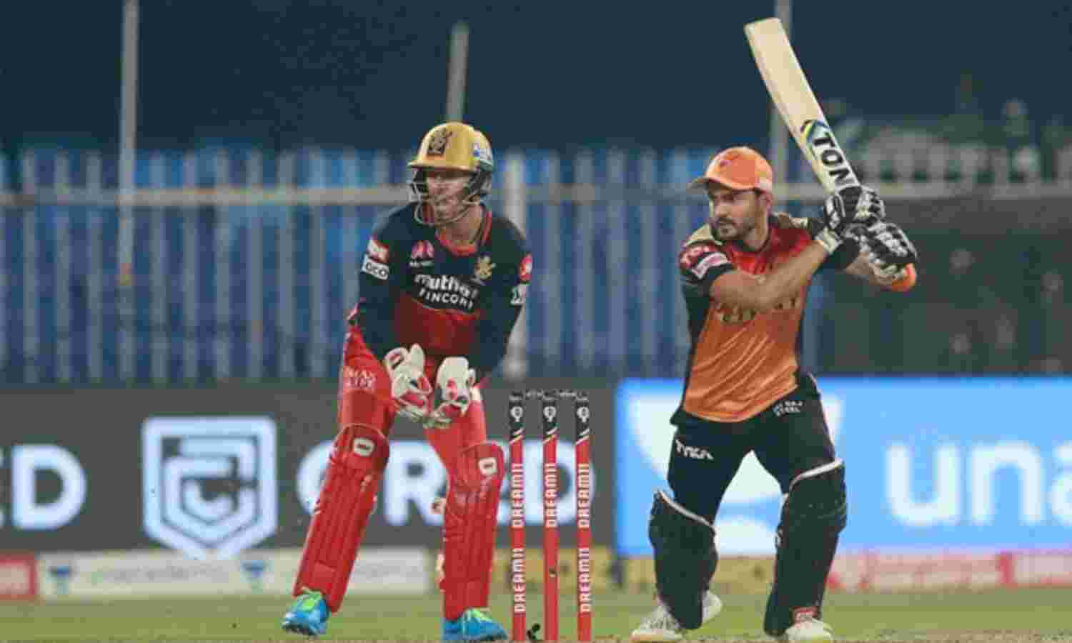 हैदराबाद ने रॉयल चैलेंजर्स बैंगलोर को 5 विकटों से हराया