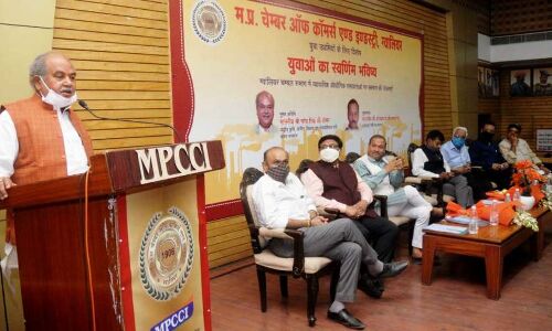 पलायन भूख से हो तो अभिशाप है, उन्नति के लिए हो तो शुभ संकेत है: नरेन्द्र सिंह    -