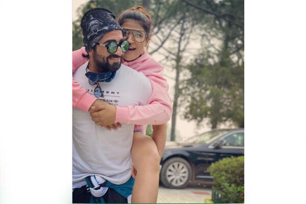 मैरिज एनिवर्सरी पर आयुष्मान खुराना ने पत्नी ताहिरा संग शेयर की खास तस्वीर