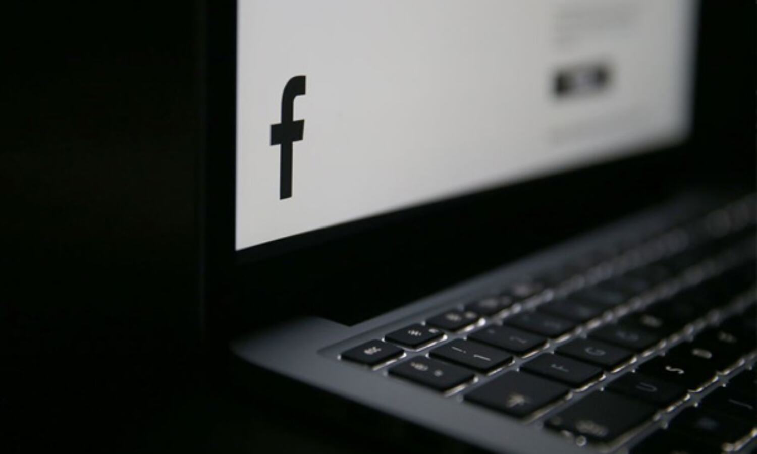 फेसबुक में आया नया मोड, ios यूजर को मिला अपडेट