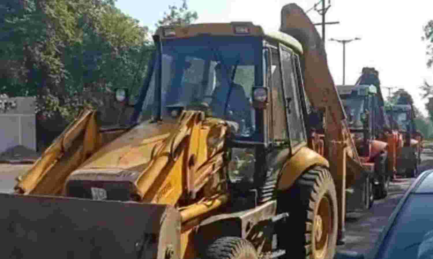 कांग्रेस विधायक मसूद के खिलाफ प्रशासन की बड़ी कार्रवाई, अवैध निर्माण तोड़ा