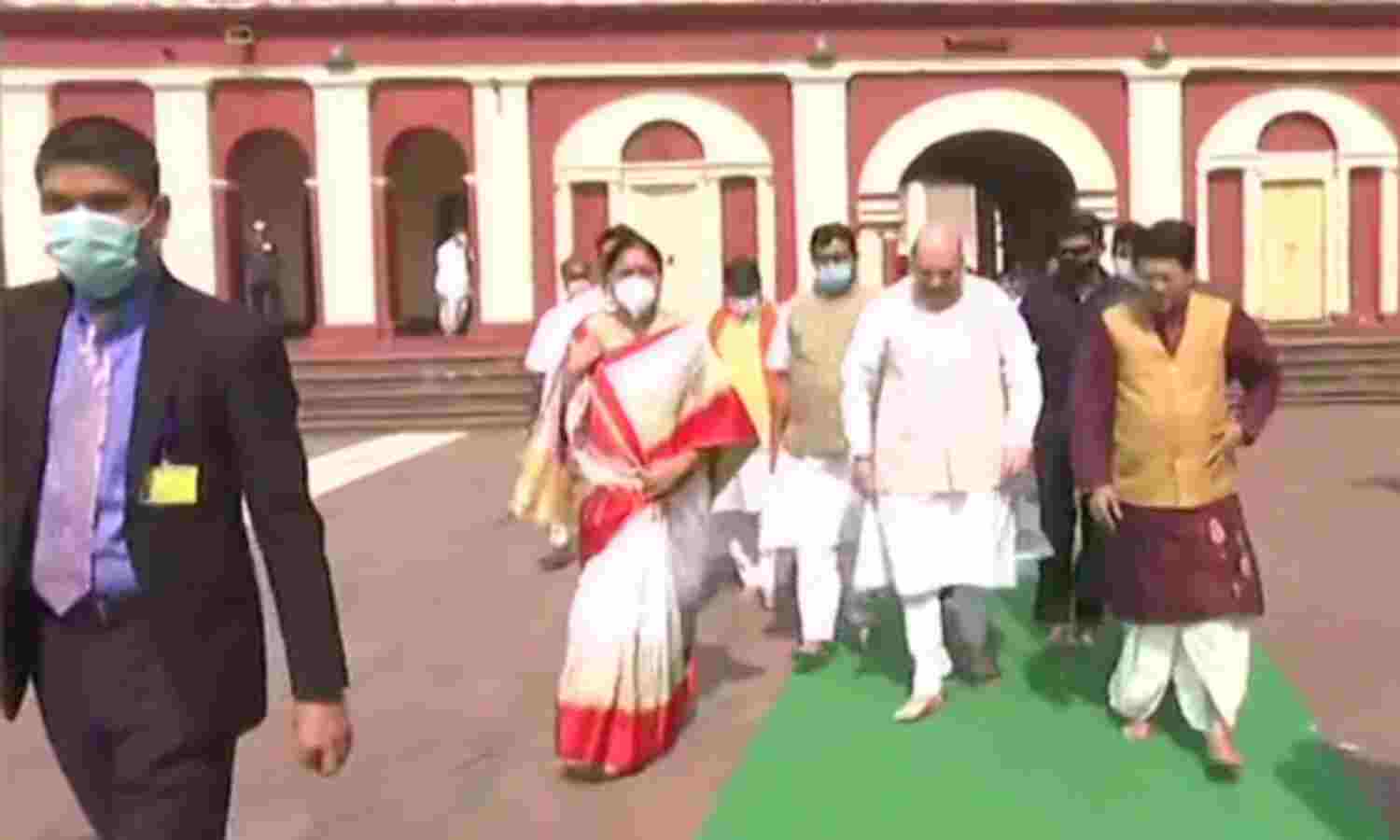 पश्चिम बंगाल की भूमि पर तुष्टिकरण की राजनीति चल रही है : अमित शाह पश्चिम बंगाल की भूमि पर तुष्टिकरण की राजनीति चल रही है : अमित शाह