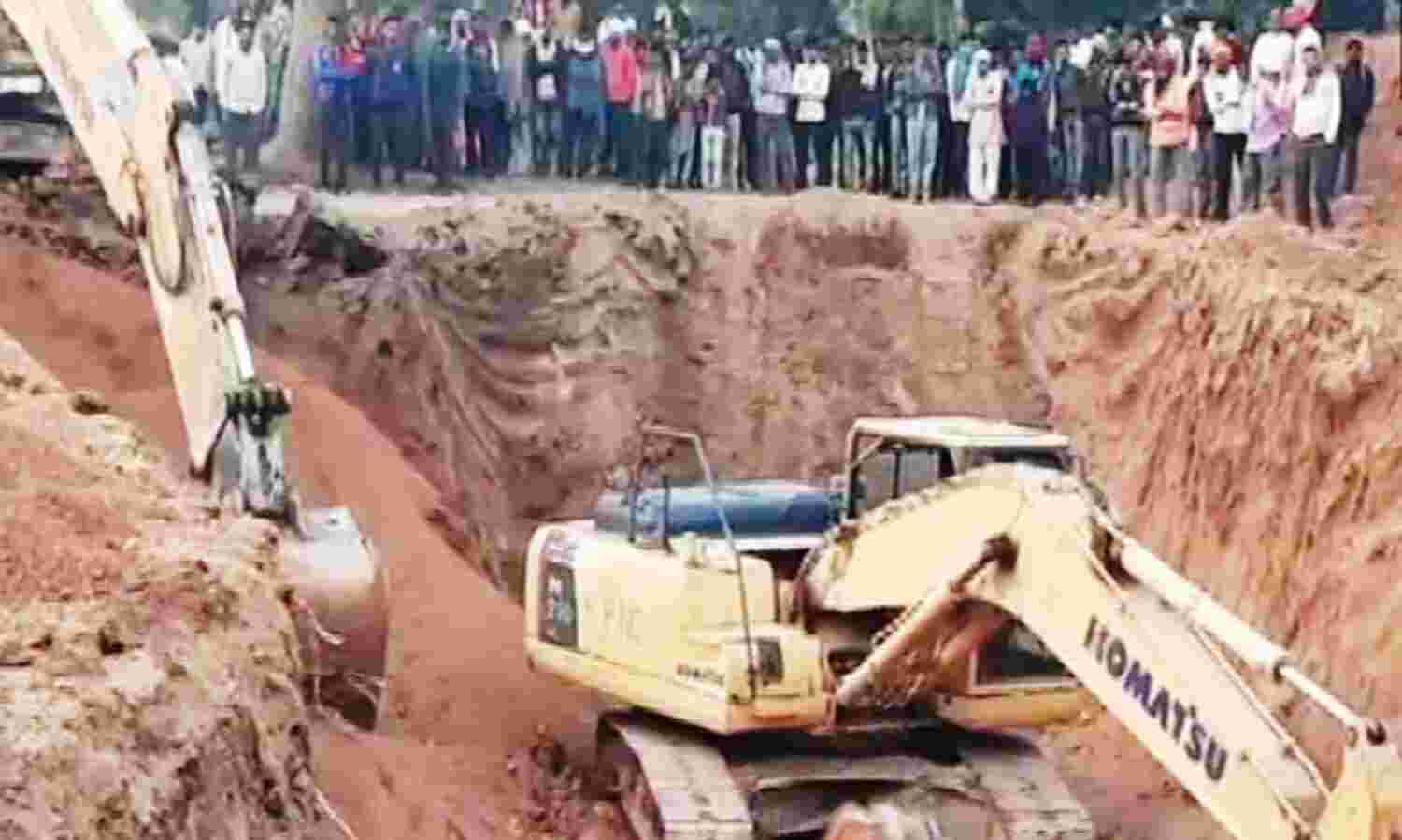 निवाड़ी : 48 घंटे से बोरवेल में फंसे मासूम को निकालने के लिए बचाव कार्य जारी