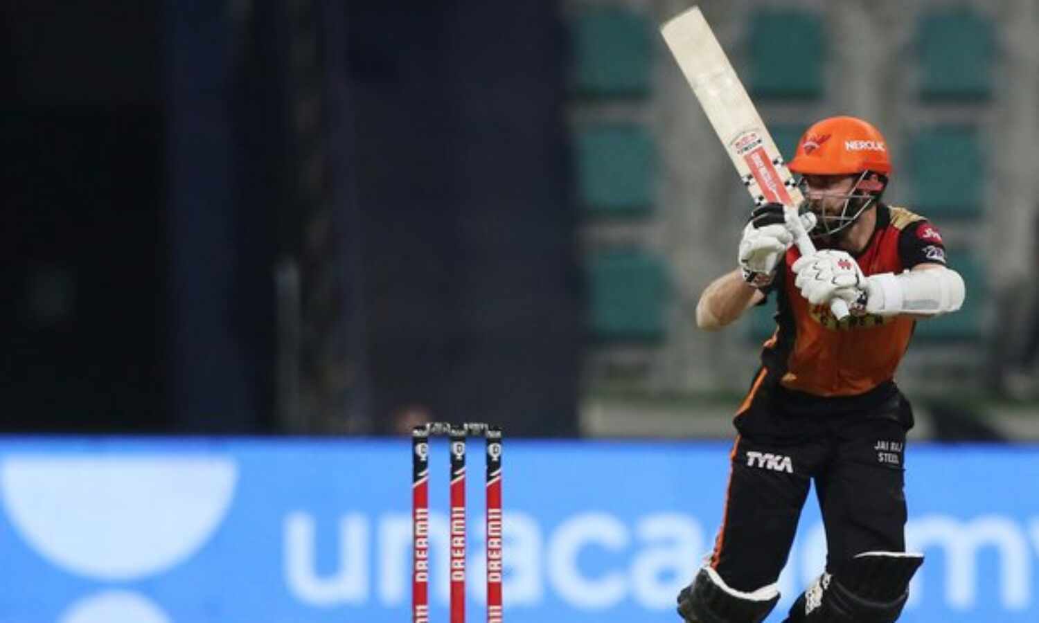 हैदराबाद ने बैंगलोर को 6 विकेट से हराया