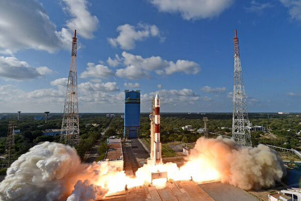 इसरो ने PSLV-C49 रॉकेट से रडार इमेजिंग सैटेलाइट की सफल लॉन्चिंग