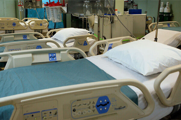 कोरोना : यूरोपीय देशों में आईसीयू बिस्तरों और स्वास्थ्यकर्मियों की कमी कोरोना : यूरोपीय देशों में आईसीयू बिस्तरों और स्वास्थ्यकर्मियों की कमी