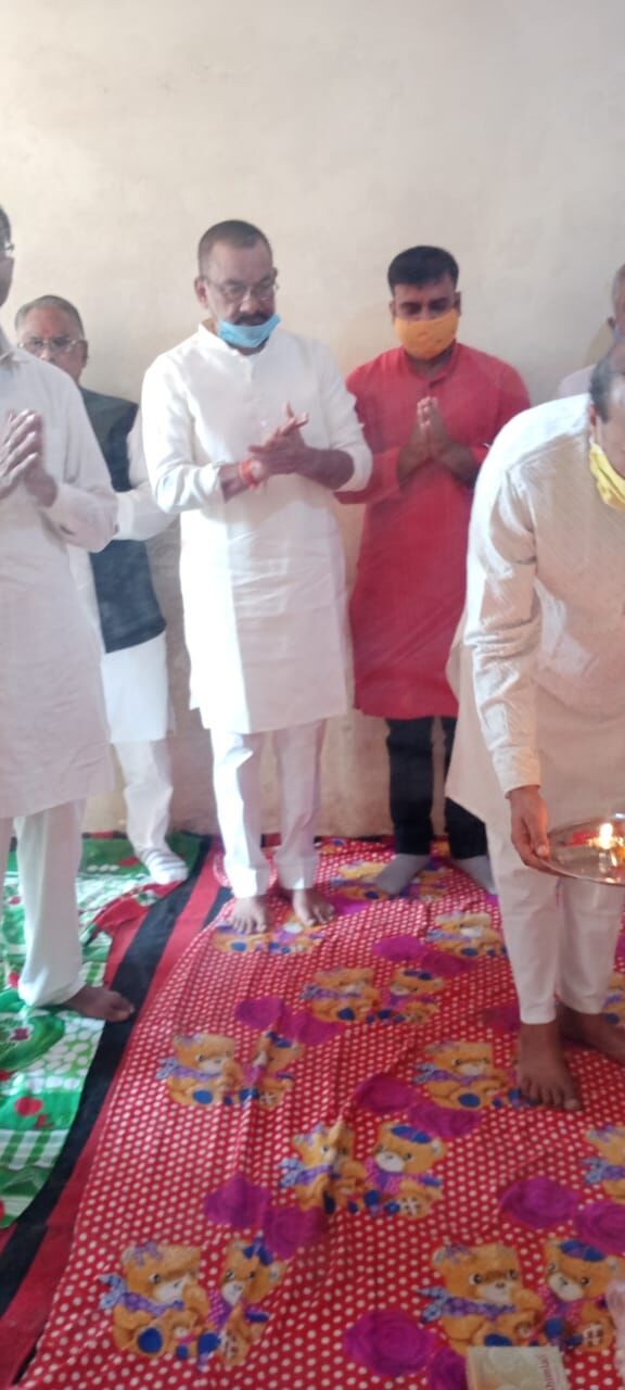 स्वदेश गुना कार्यालय में माँ महालक्ष्मी पूजन हुआ स्वदेश गुना कार्यालय में माँ महालक्ष्मी पूजन हुआ