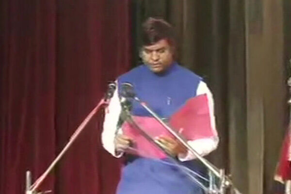 नीतीश सरकार में मंत्री बने मुकेश सहनी, सेल्समैन से मंत्री तक का रोचक सफर