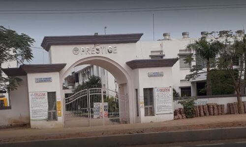 प्रेस्टीज में छात्र-छात्राओं के लिए आयोजित हुआ दीक्षारंभ समारोह