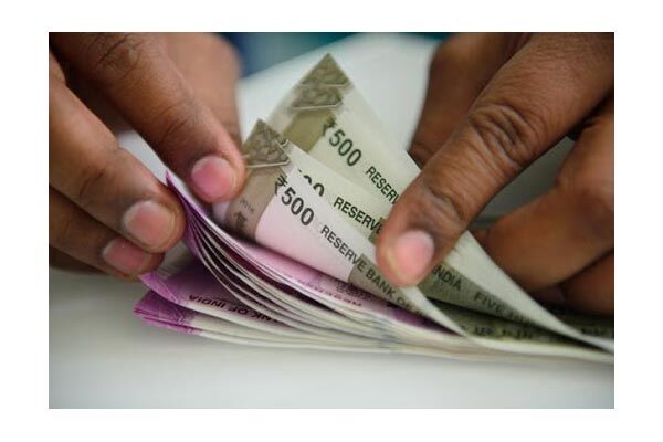 दिसंबर में बैंक बदलेंगे पैसों से जुड़ा नियम, आपकी जेब पर पड़ेगा सीधा असर