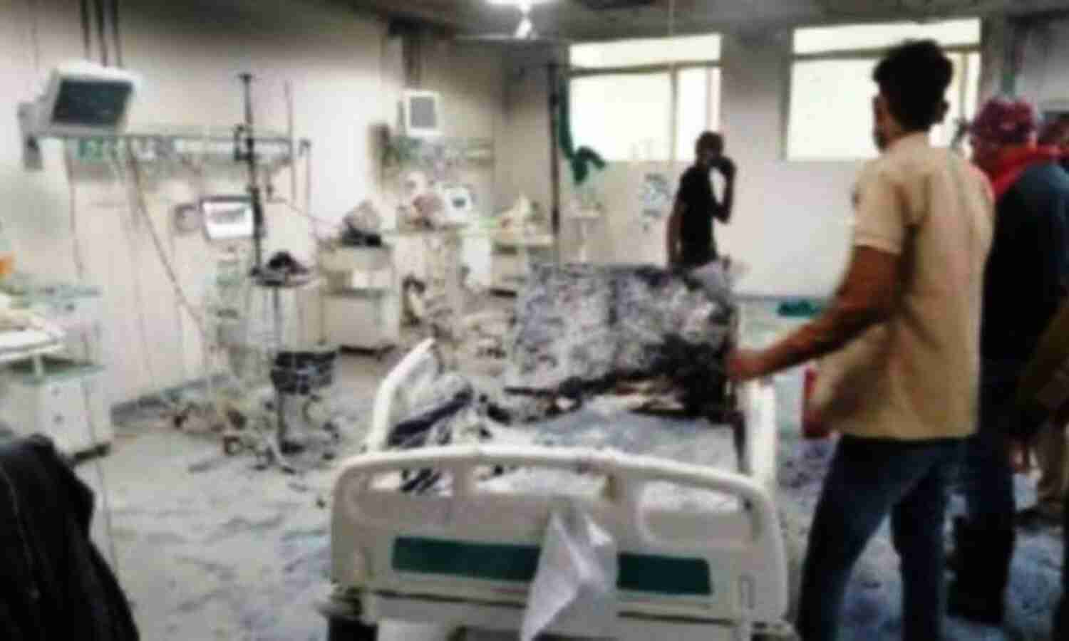 ग्वालियर : डॉक्टर्स ने बचाई मरीजों की जान, बिना पीपीई किट पहने आग में कूदे