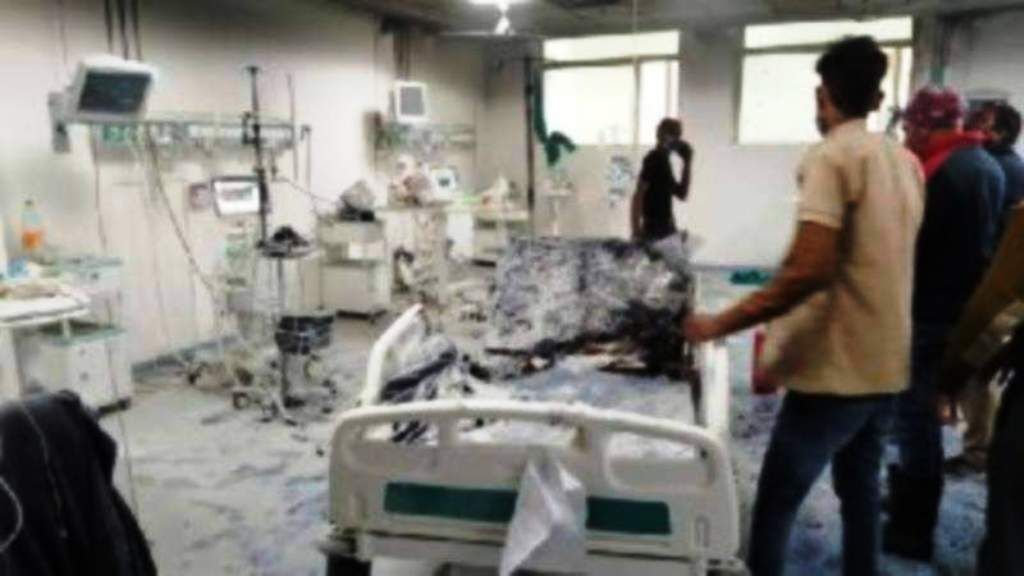 ग्वालियर : डॉक्टर्स ने बचाई मरीजों की जान, बिना पीपीई किट पहने आग में कूदे