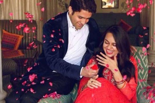 टीना डाबी - अतहर खान का दो साल भी नहीं चला रिश्ता, तलाक के लिए कोर्ट में दी अर्जी