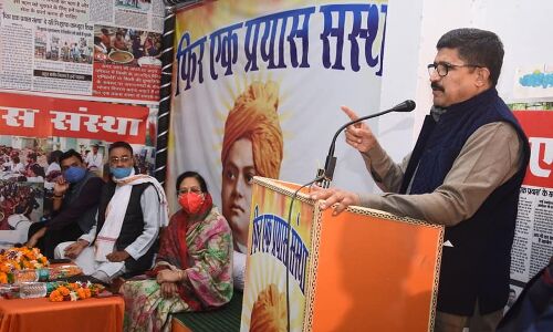 सभी को स्वावलंबी बनाना समाज का काम है: लोकेंद्र पाराशर