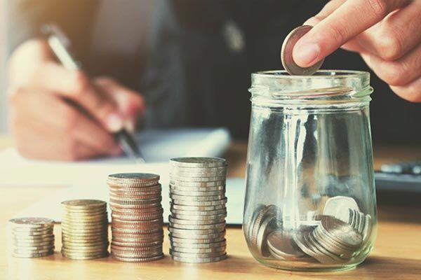 सेविंग खाते पर कौनसा बैंक दे रहा सबसे अधिक ब्याज, पढ़े पूरी खबर