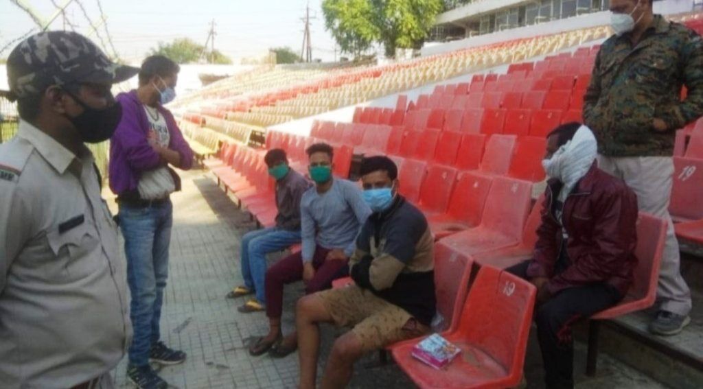 बिना मास्क के घूमना युवाओं को पड़ा महंगा, खुली जेल में लिखना पड़ा निबंध