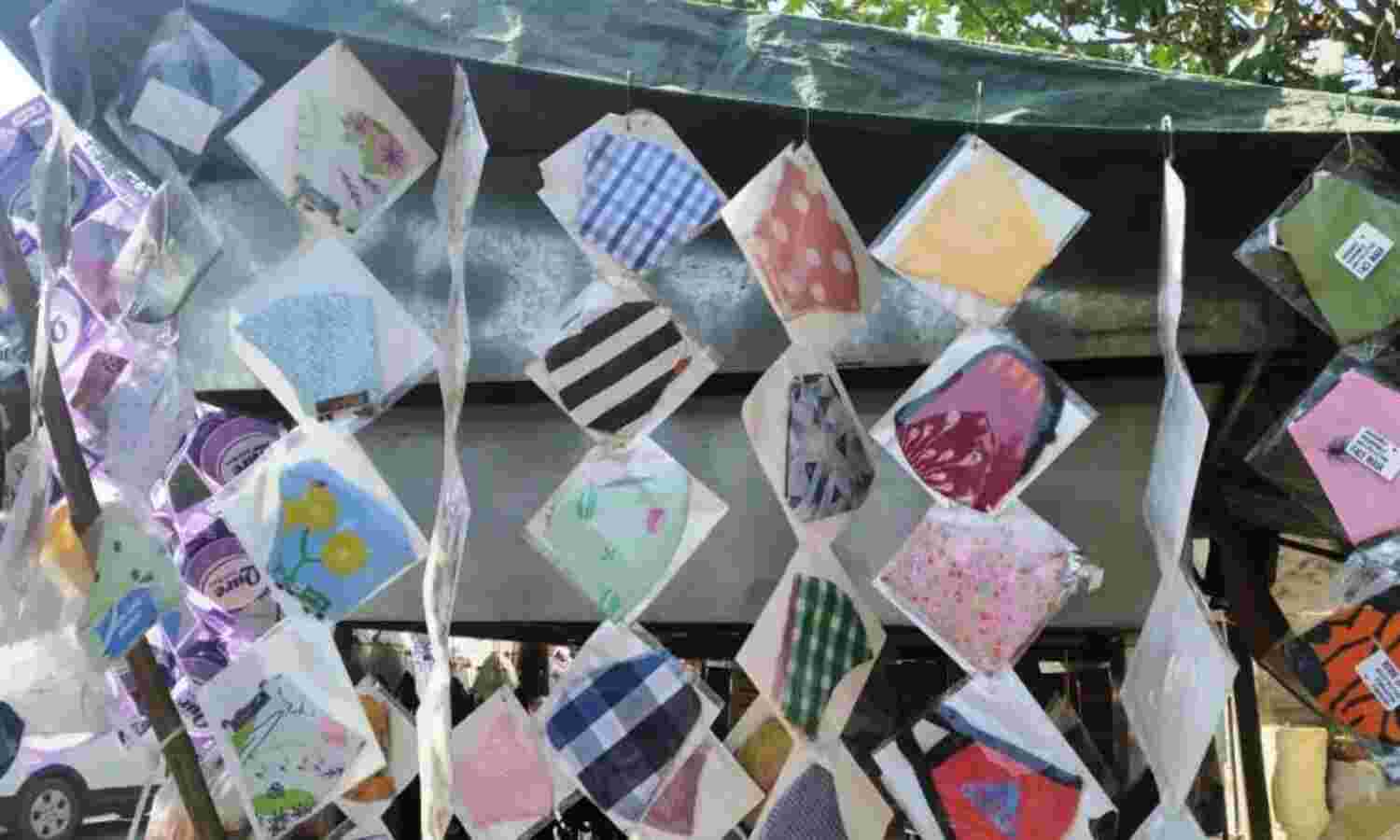 खुली जेल के डर से शुरू हुआ मास्क लगाना, डिजाइनर मास्क बने पहली पसंद