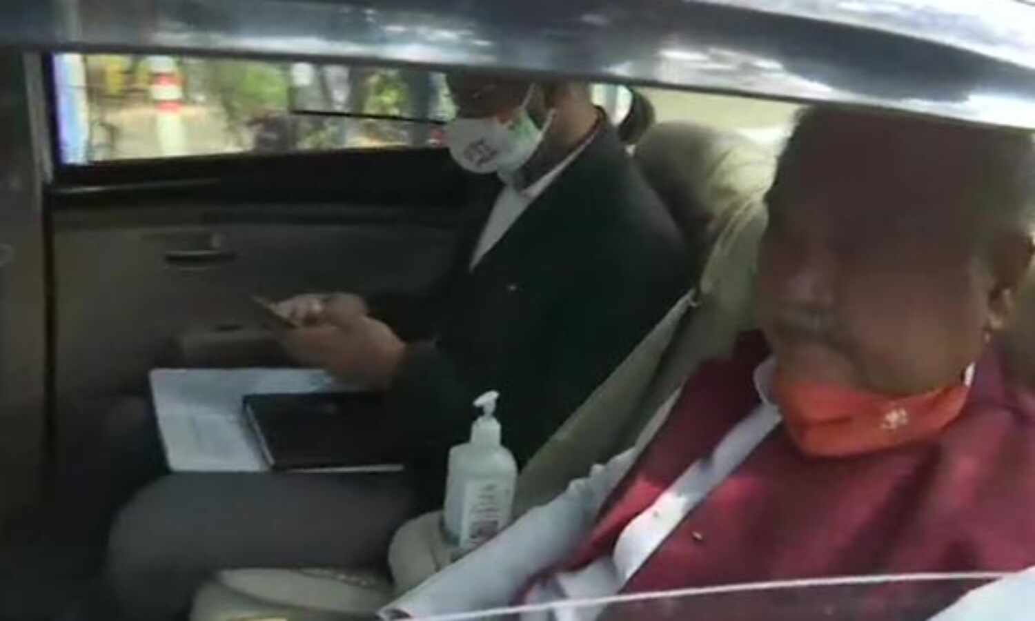 सरकार किसानों को कैसे मनाएगी, राजनाथ, अमित शाह और तोमर की मौजूदगी में जेपी नड्डा के घर पूरी हुई बैठक सरकार किसानों को कैसे मनाएगी, राजनाथ, अमित शाह और तोमर की मौजूदगी में जेपी नड्डा के घर पूरी हुई बैठक