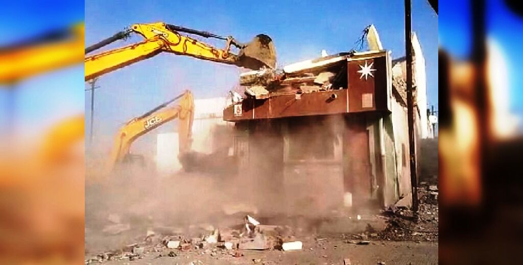 इंदौर में फिर चला एंटी माफिया अभियान, बदमाश का अवैध निर्माण हटाया इंदौर में फिर चला एंटी माफिया अभियान, बदमाश का अवैध निर्माण हटाया