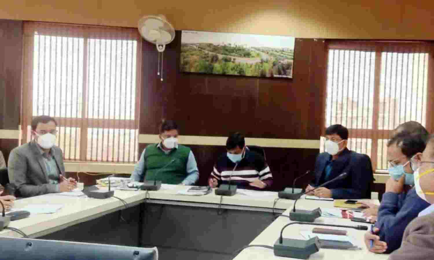 खरीदी केंद्र पर लापरवाही बरतने के लिए अधिकारी निलंबित