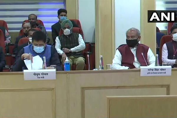 सरकार-किसानों के बीच मीटिंग खत्म, किसान बोले - जारी रहेगा आंदोलन, जानें बैठक में क्या-क्या हुआ