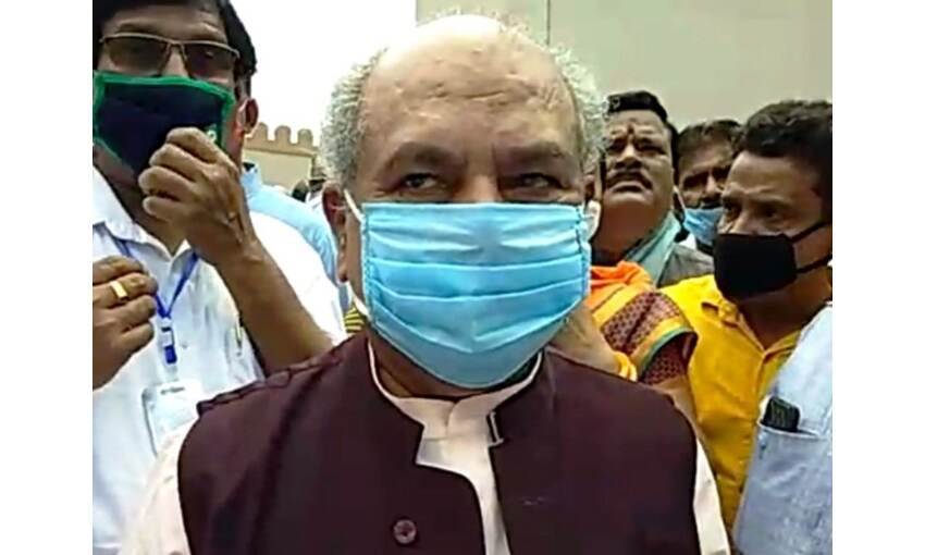 किसानों के हित में हैं कानून, लंबे इंतजार के बाद किए गए सुधार : कृषि मंत्री तोमर