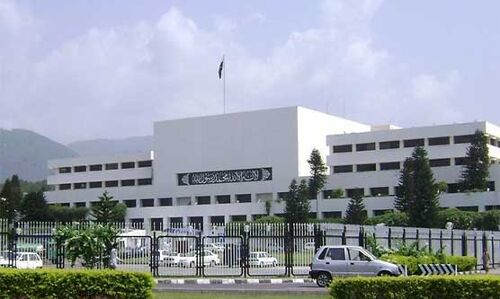 पाकिस्तानी अखबारों सेः पार्लियामेंट हाउस में पहुंचा कोरोना, दो हफ्तों के लिए बंद