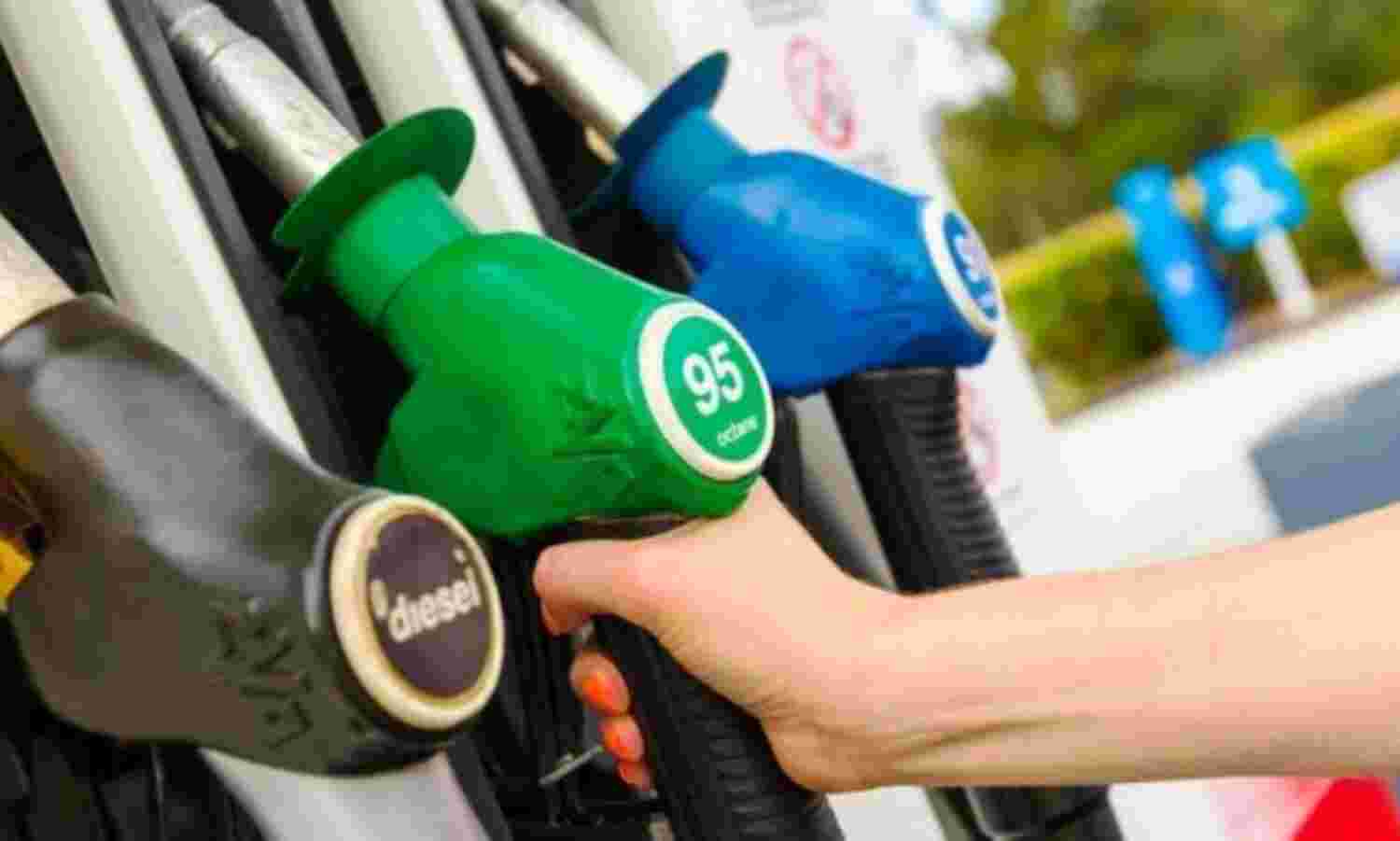 पेट्रोल- 28 और डीजल -30 पैसे हुआ महंगा, लगातार पांचवें दिन बढ़े दाम