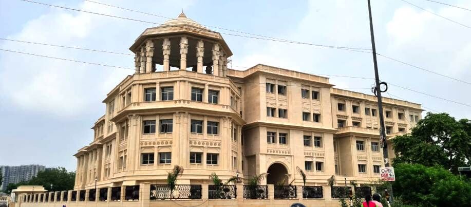 मुख्यमंत्री योगी आदित्यनाथ करेंगे कैलाश मानसरोवर भवन का उद्घाटन