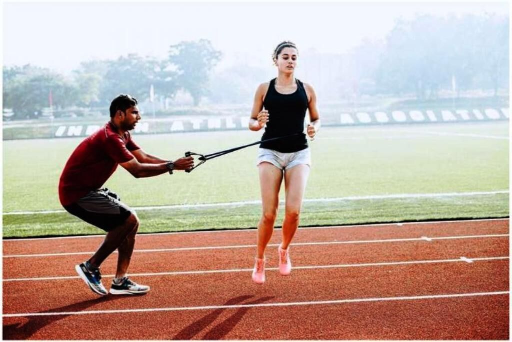 तपसी ने स्पोर्ट्स बेस्ड मूवी के लिए ली एथलेटिक की ट्रेनिंग
