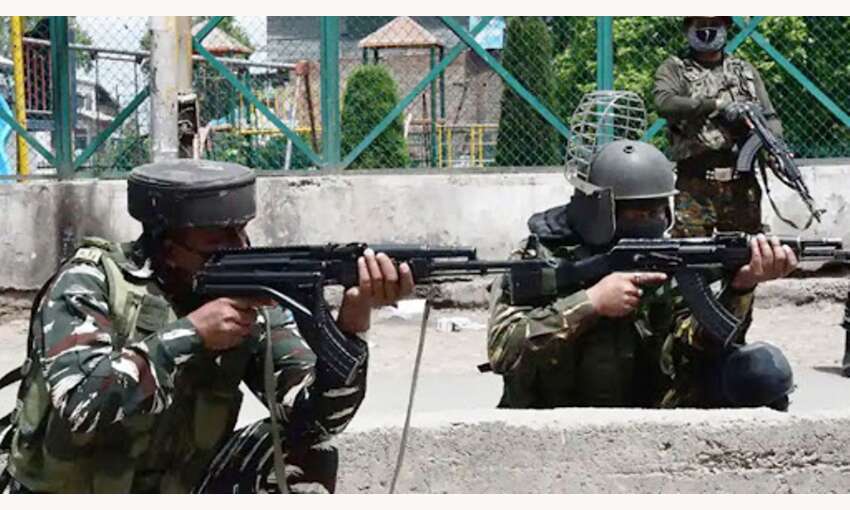 बारामुला में सुरक्षाबलों और आतंकियों के बीच मुठभेड़, गोलीबारी जारी