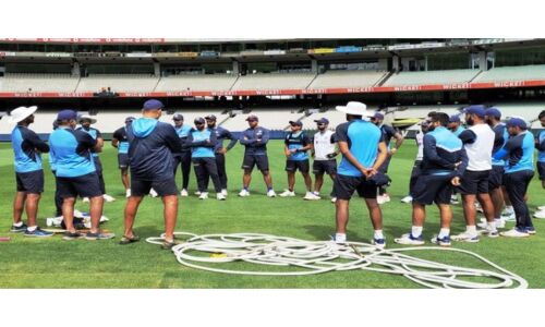 मेलबर्न टेस्ट में भारतीय टीम पर वापसी का दबाव